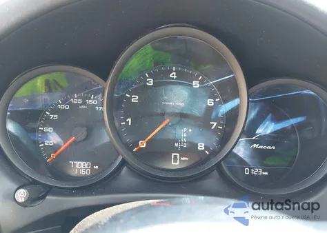 2017 Porsche Macan z USA, uszkodzony, nr VIN WP1AA2A52HLB81084